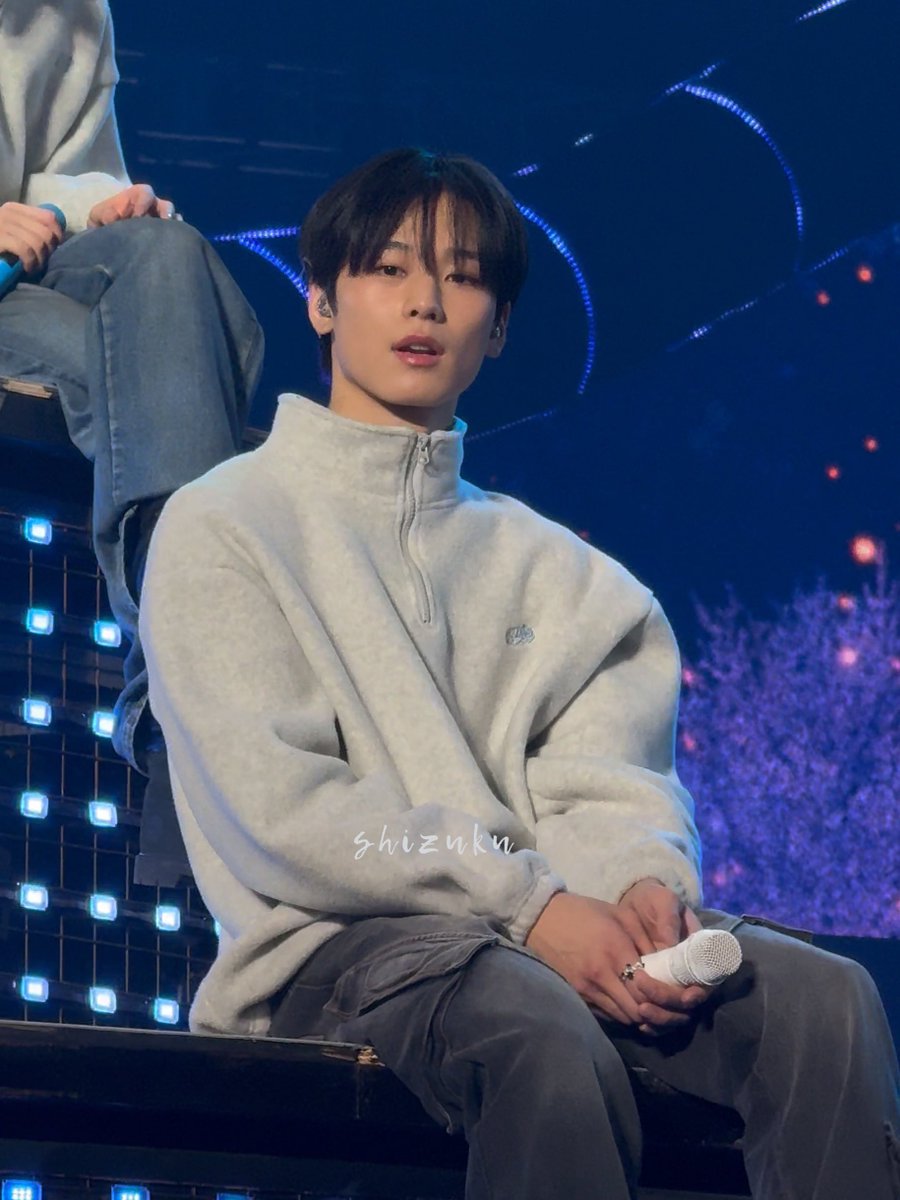 dailyljy's tweet image. the eye contact... he is so handsome