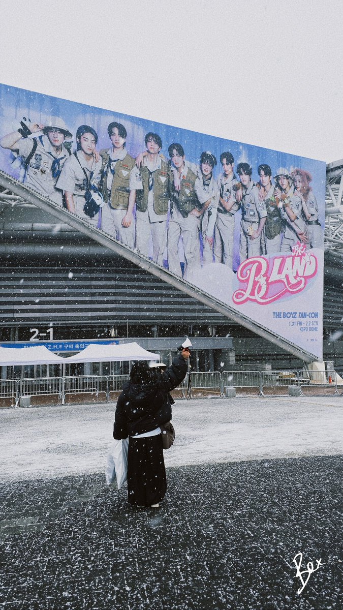 deobimom's tweet photo. the boyz ♡ my youth ♡

achieving this dream and being able to do it with you is such a gift ♡ I choose to do what I do everyday as deobimom cause of the love you show us and know that we love you as much, we will always be right here, with you, 4ever 🍀

#THEBOYZ #더보이즈 https://t.co/gYLAOIDGk2