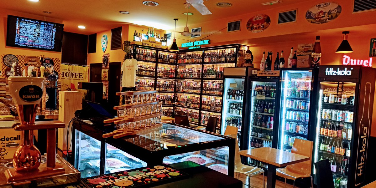 BirrasDeluxe's tweet image. Vente a visitarnos a Málaga este mes disfruta con nosotros de nuestro #febreropetrolero las mejores referencias de cerveza negra del mundo #cervezanegra #petroleos #blackbeers #cervezas