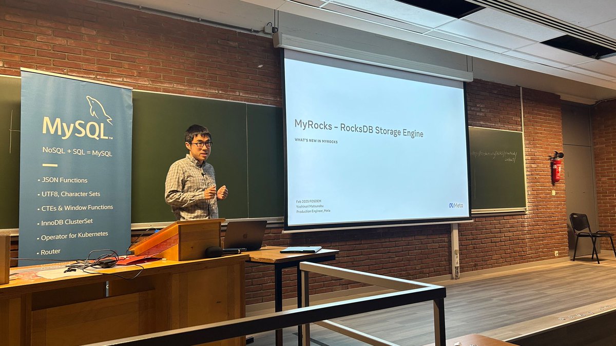 lefred's tweet image. Yoshinori sharing what’s new in MyRocks ! #fosdem #mysql 🐬