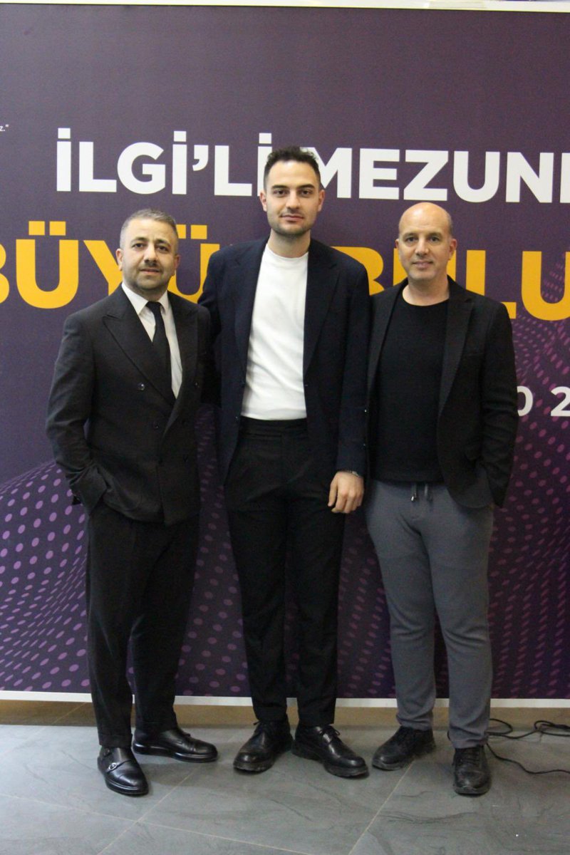 efekanmtlu's tweet photo. İlgi lisesi mezunlar topluluğu olarak, bu güzel gecede mezunlarımız ile birlikte olduk. Emeği geçen değerli hocalarımıza ve @ilgiokullari’na teşekkür ederiz. https://t.co/T6brh4E627