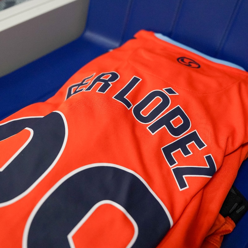 ASedeRCCelta's tweet photo. 🔢 Loce con orgullo a nosa terceira equipación co teu xogador favorito nas costas! 🧡

🛍️ Merca xa esta preciosidade cun 40% de desconto!