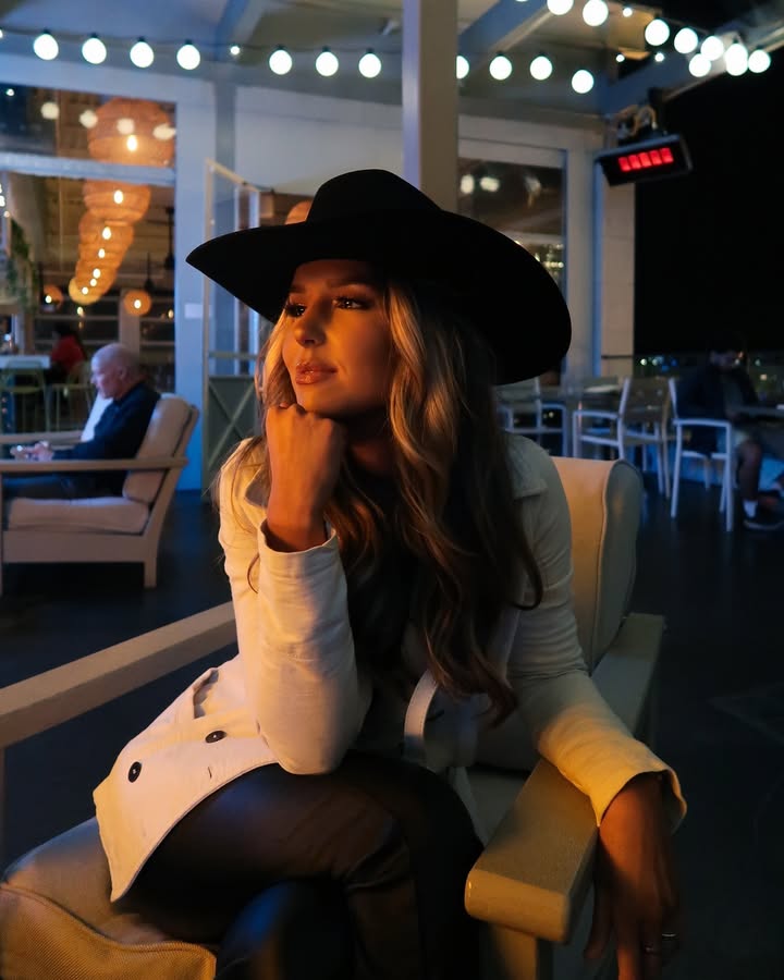 Beautiful woman feels beautiful within, and from the love she gives to her ideas and the creative ways, that expresses her soul. She is one who wraps her arms around the soul of the world. Choose yours.