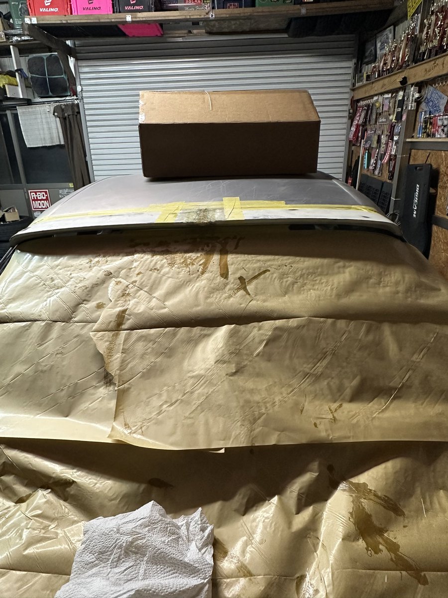 AboSatsukawa's tweet photo. 32の4D用のルーフスポイラー売ってる所見つからなかったので、S14用を買って加工😊
無いものは作る、付かないものは加工して付ける❗️
基本です😂 https://t.co/iKBWwtwcCf