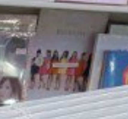 orbitsorn's tweet image. I’m looking at her