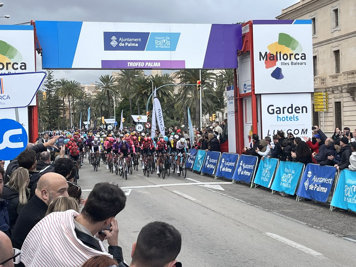 ChallengeMallorca (@challengemca) on Twitter photo ▶️#TrofeuPalma 
➡️ K140. El pelotón al cuarto paso por meta. Se avecina sprint 
<a href="/garden/">garden</a> <a href="/TurismeBalears/">Turismo Illes Balears</a> <a href="/MallorcaTourism/">Fundació Turisme Responsable de Mallorca</a>
<a href="/ajuntpalma/">Ajuntament de Palma</a> <a href="/unisportprensa/">Unisport Consulting</a> ▶️#TrofeuPalma 
➡️ K140. El pelotón al cuarto paso por meta. Se avecina sprint 
<a href="/garden/">garden</a> <a href="/TurismeBalears/">Turismo Illes Balears</a> <a href="/MallorcaTourism/">Fundació Turisme Responsable de Mallorca</a>
<a href="/ajuntpalma/">Ajuntament de Palma</a> <a href="/unisportprensa/">Unisport Consulting</a>