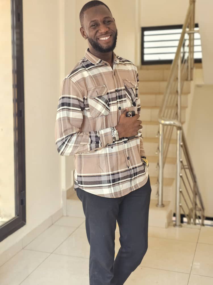 CondBangaly2's tweet photo. Qu’il est magique ce mois.
Février est extraordinaire.
Mon 07 Février. 😀
#Alhamdoulilah ☝��

#Onestproche 😊
#It’s me 💪
#BangalyPapus 🔥 https://t.co/ZNfGmGtQ5O