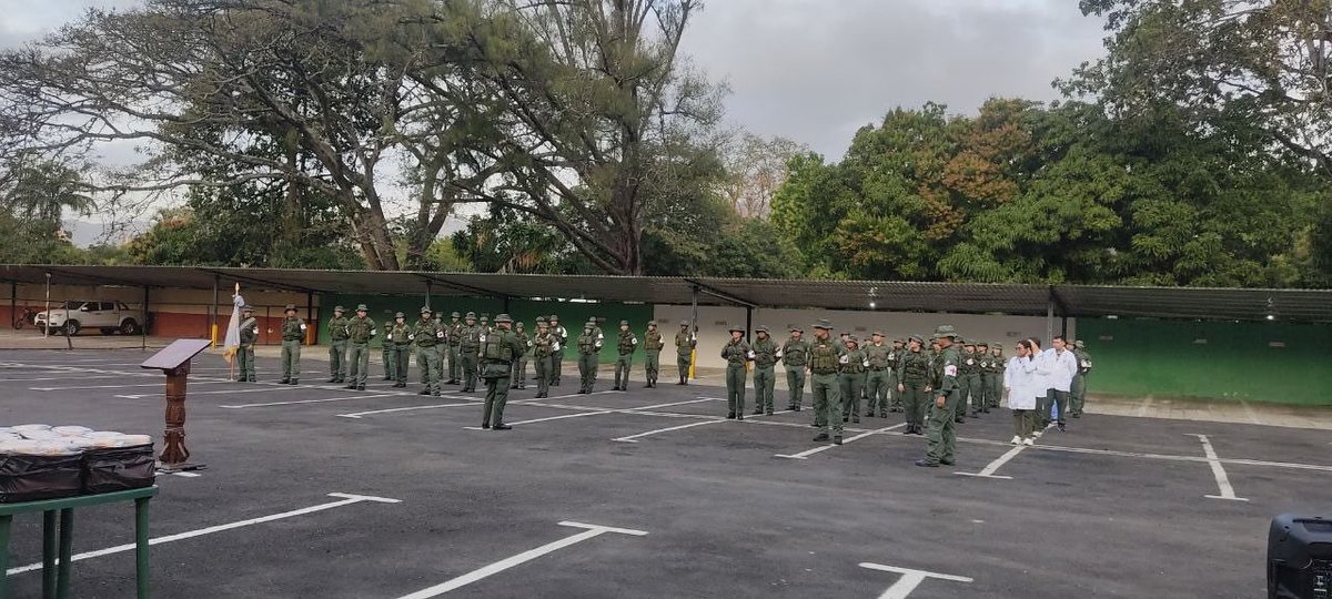 dhernandezlarez's tweet image. Por órdenes del Cmdte. en Jefe se activa el Plan Médico Quirúrgico en las poblaciones rurales del estado Miranda, para atender a nuestras mujeres, ancianos y niños! En resiliencia al bloqueo imperial y el desprecio oligarca nos hará siempre más fuertes y feroces. ¡Que viva la…