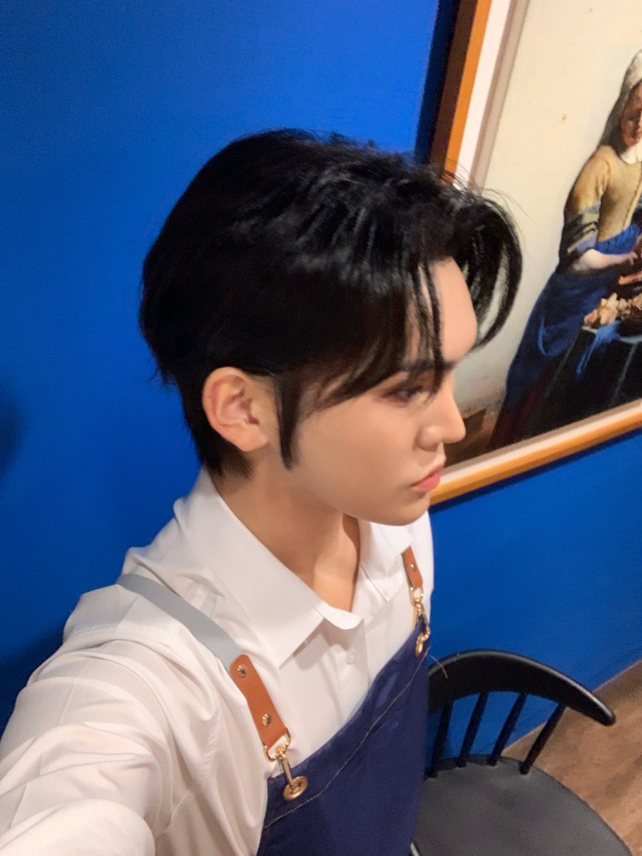 [📸]

250131 카페 팬사인회 이벤트 ☕️🤎
 
#XLOV #엑스러브 
#HYUN #현  
#Imma_Be #XLOV_Imma_Be