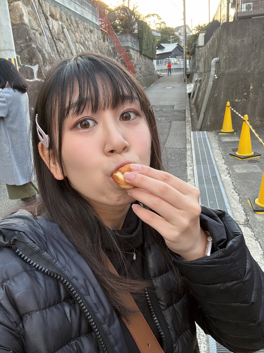 YUI__914's tweet photo. 2月だぁぁぁ！！！
後ちょっとで1年か🥹

今日はしのさんだけ私の前髪が短くなってるの気づいてくれました🫶🏻 https://t.co/ViNh6CSTeH