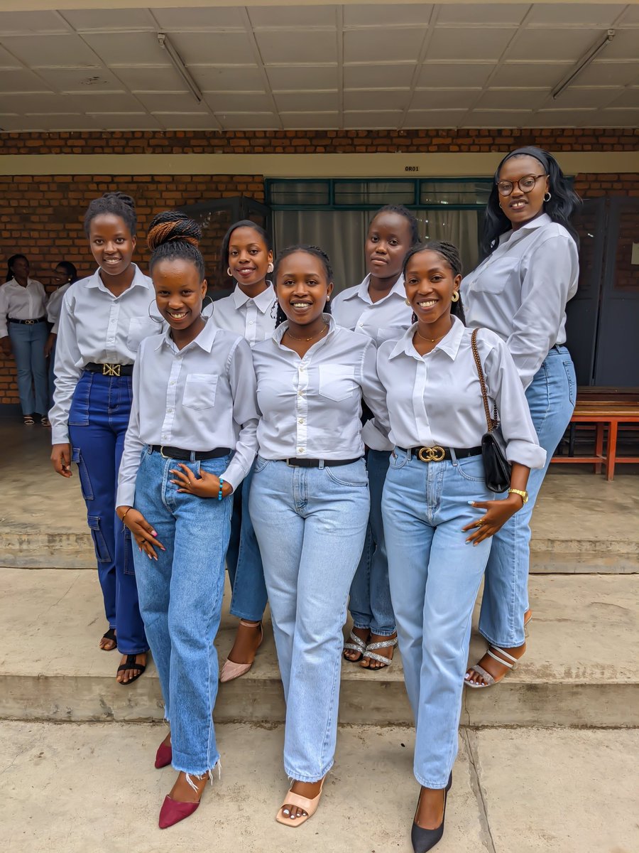 lvschoir's tweet photo. On this Sunday Chorale @lvschoir Celebrating a holy mass with @MIEC_Busogo UR-CAVM  Christians it was an amazing moments 
Nice Sunday to you all.
Jubilate voice concert fireworks 🎇 
@Kinyamateka_KM @MIEC_Busogo
@rendonsgrace1 @RuhengeriDioces @EpimaqueRwanda @rukundojackso https://t.co/dd2IpAvfsI