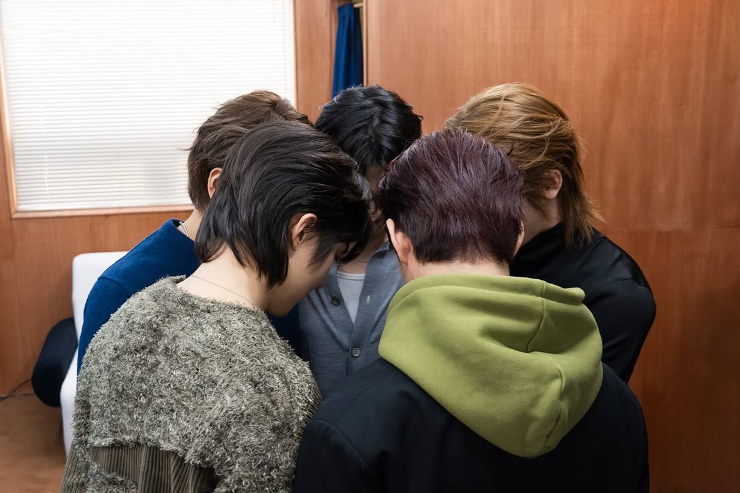 _jungseobang's tweet photo. #AWeekWithMYTRO Day 7:
"Favorite MYTRO picture(s)"

Please be together in a longgg longgggg time 🥹💙
#MYTRO #마이트로 https://t.co/uTGy9oOZYe