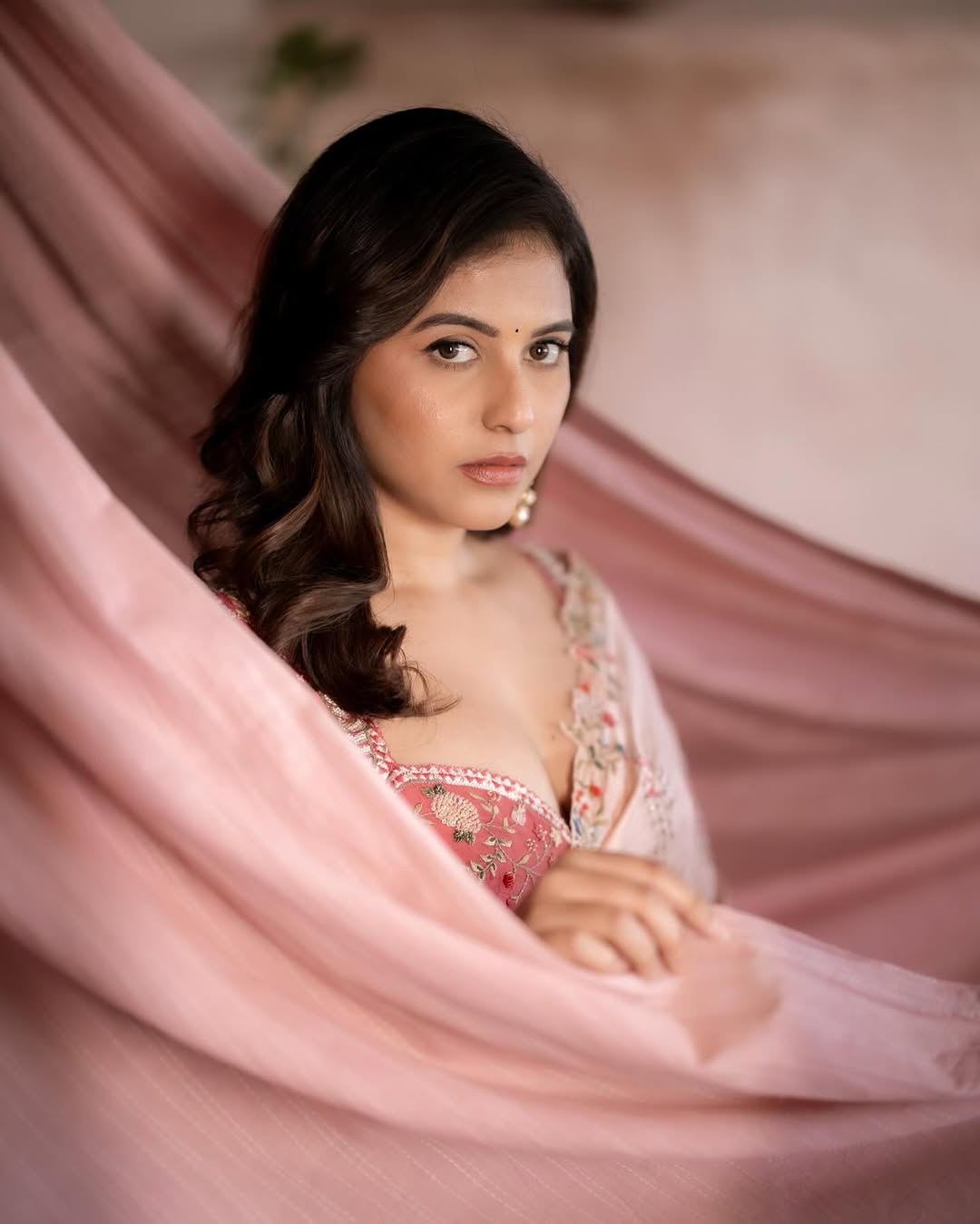 GiySt5nXgAAv9U9?format=jpg&name=large