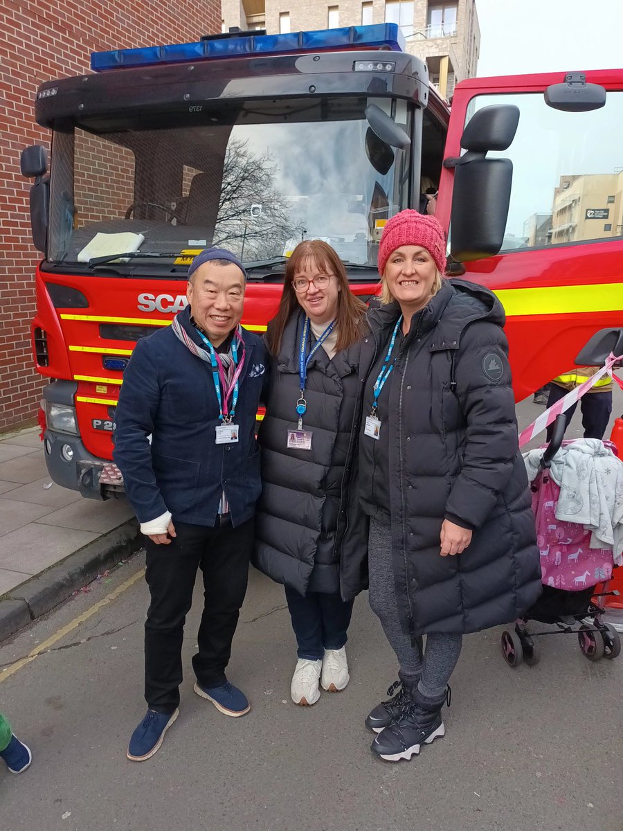 Dez Chow-I am burden with glorious purpose (@chowchow2ski) on Twitter photo <a href="/TravelsafeS/">Mandy Hamilton</a> <a href="/MerseyFire/">Mersey Fire</a> <a href="/LiverpoolWomens/">Liverpool Women's University Hospital</a> working with fire colleague Mandy to meet our wonderful communities of Liverpool to celebrate CNY.🧧🪭🐲🐠🎈🧨🎋 <a href="/TravelsafeS/">Mandy Hamilton</a> <a href="/MerseyFire/">Mersey Fire</a> <a href="/LiverpoolWomens/">Liverpool Women's University Hospital</a> working with fire colleague Mandy to meet our wonderful communities of Liverpool to celebrate CNY.🧧🪭🐲🐠🎈🧨🎋
