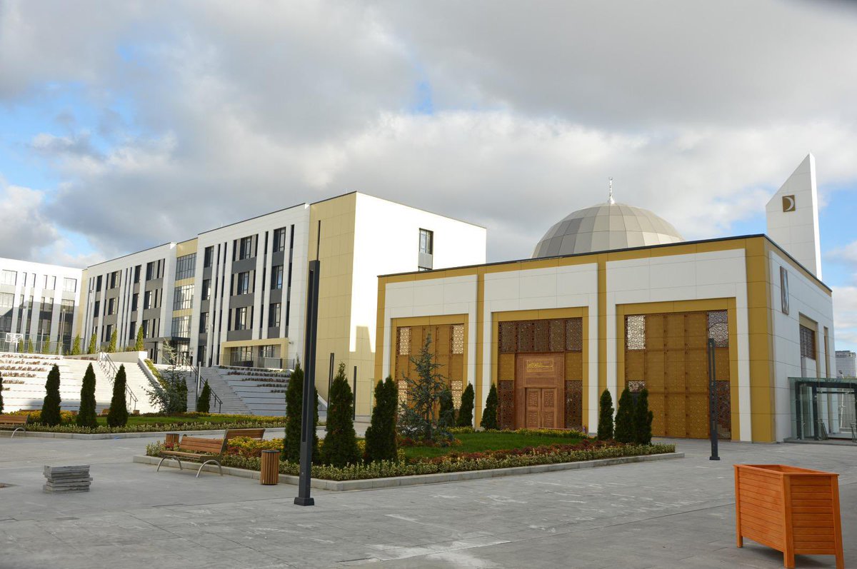 Türkiye Yüzyılı’nın Eğitim Üssü!
Eğitimde öncü bir adım atıyoruz! Esenyurt Recep Tayyip Erdoğan Eğitim Külliyesi, çağın gerekliliklerine uygun donanımıyla öğrencilerimize kapılarını açıyor.
📅 3 Şubat’ta büyük açılışta buluşalım!
#EğitimKülliyesi