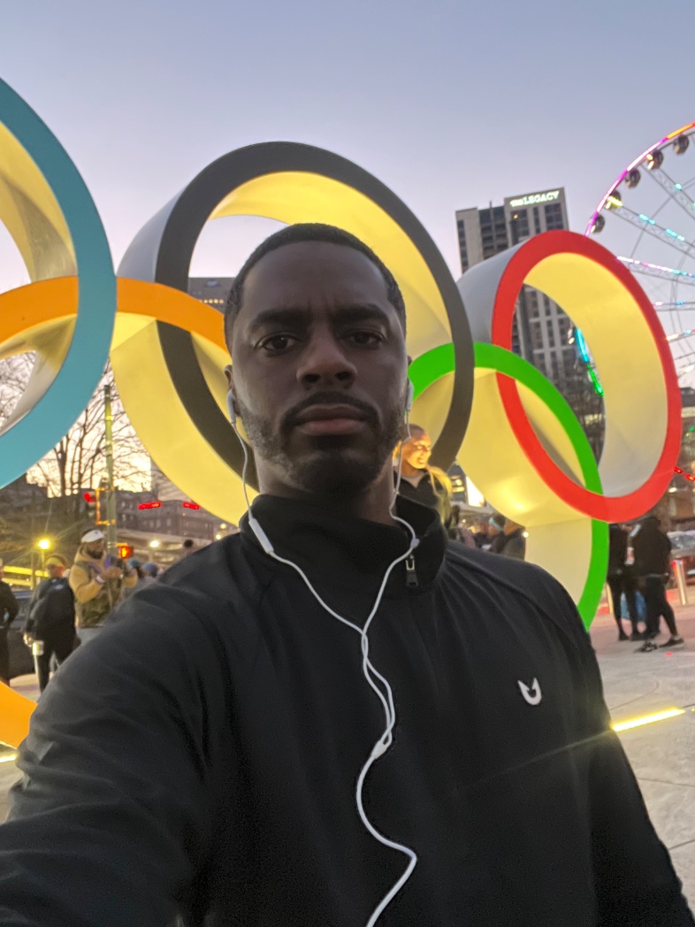 qwellness1's tweet photo. First race of the year ππΎββοΈ
#hotchocolate5k https://t.co/GjVcO1Qb2I