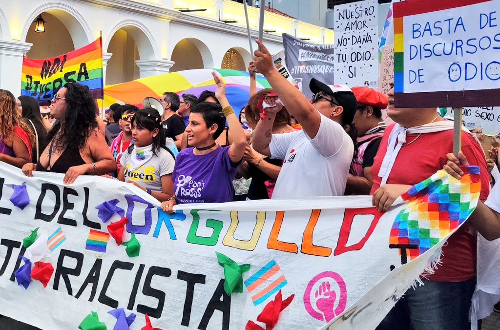 NatuchaMorales's tweet photo. Imágenes de la jornada de ayer en Jujuy. En las calles perdió Milei y los que le colaboran. Tomen nota. #orgullofederal https://t.co/qmg7lzMGzk
