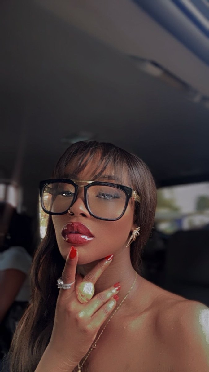 “sophistiratchet”👌🏽 tweet media