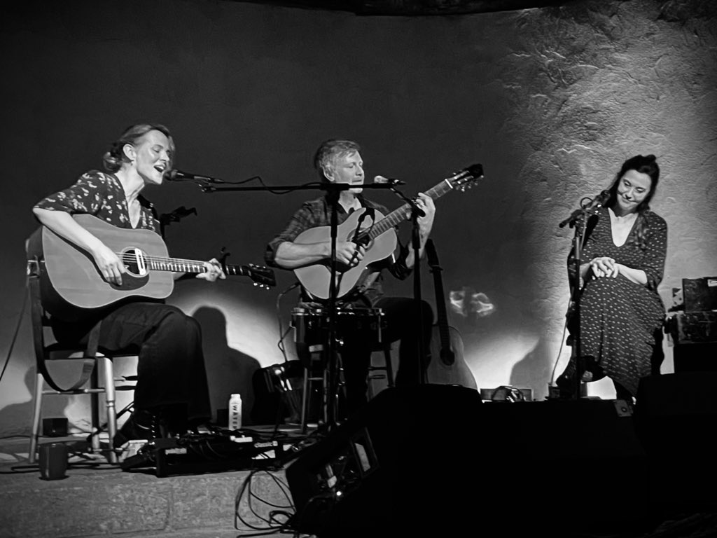 ACVDW's tweet image. Weekend loveliness #allwehavearedays ✨ @gemma_hayes @paulisanoonan #lisahannigan