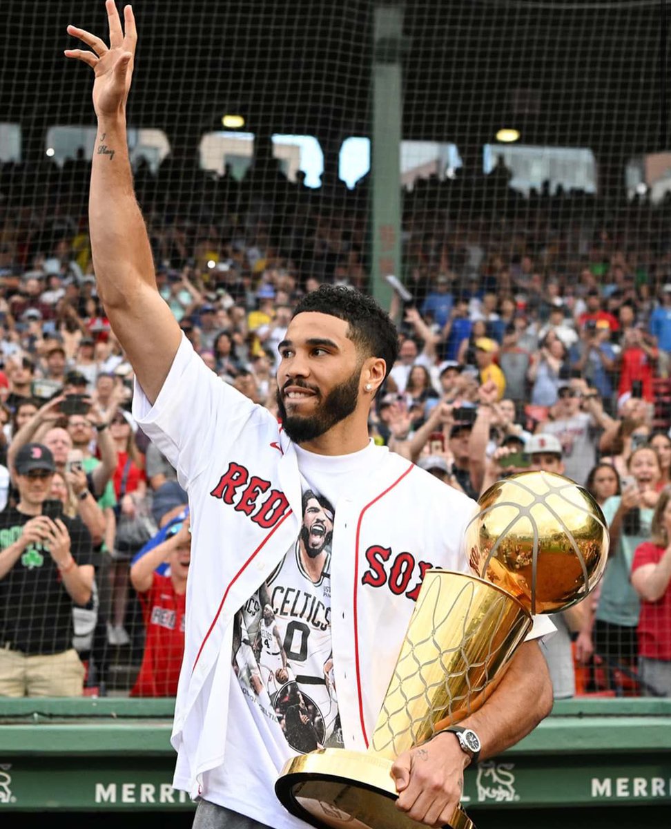 GEORGE (@itsgeorgeyy) on Twitter photo 