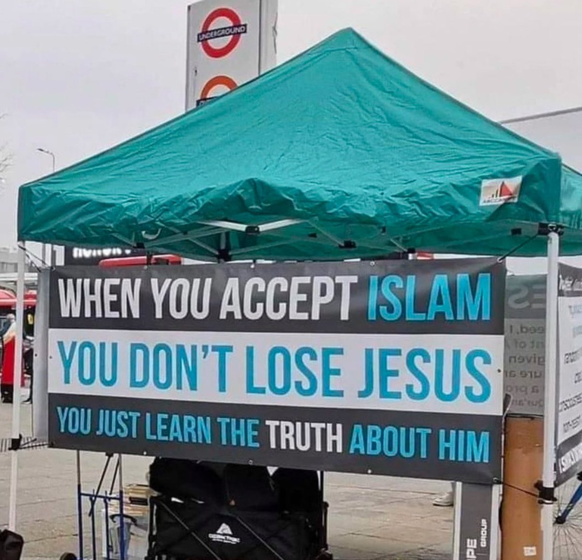 MohammedAveroun's tweet image. When you accept Islâm you don’t lose Jesus, you just learn the truth about him! 

#OurStoriesShineTogether #ShareKoLang