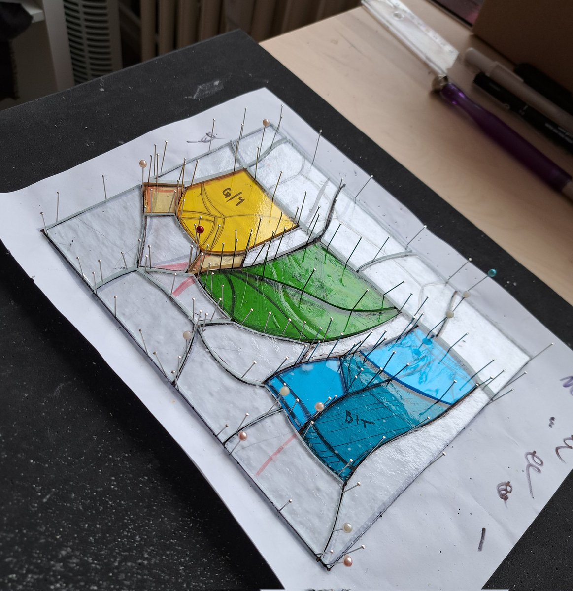CoyotePip's tweet photo. I couldn't be more happier with the results 🧺

#glasswork #glass #stainedglass #studio #atelier #art #artist #ArtistOnTwitter https://t.co/1W3fYt6i6l