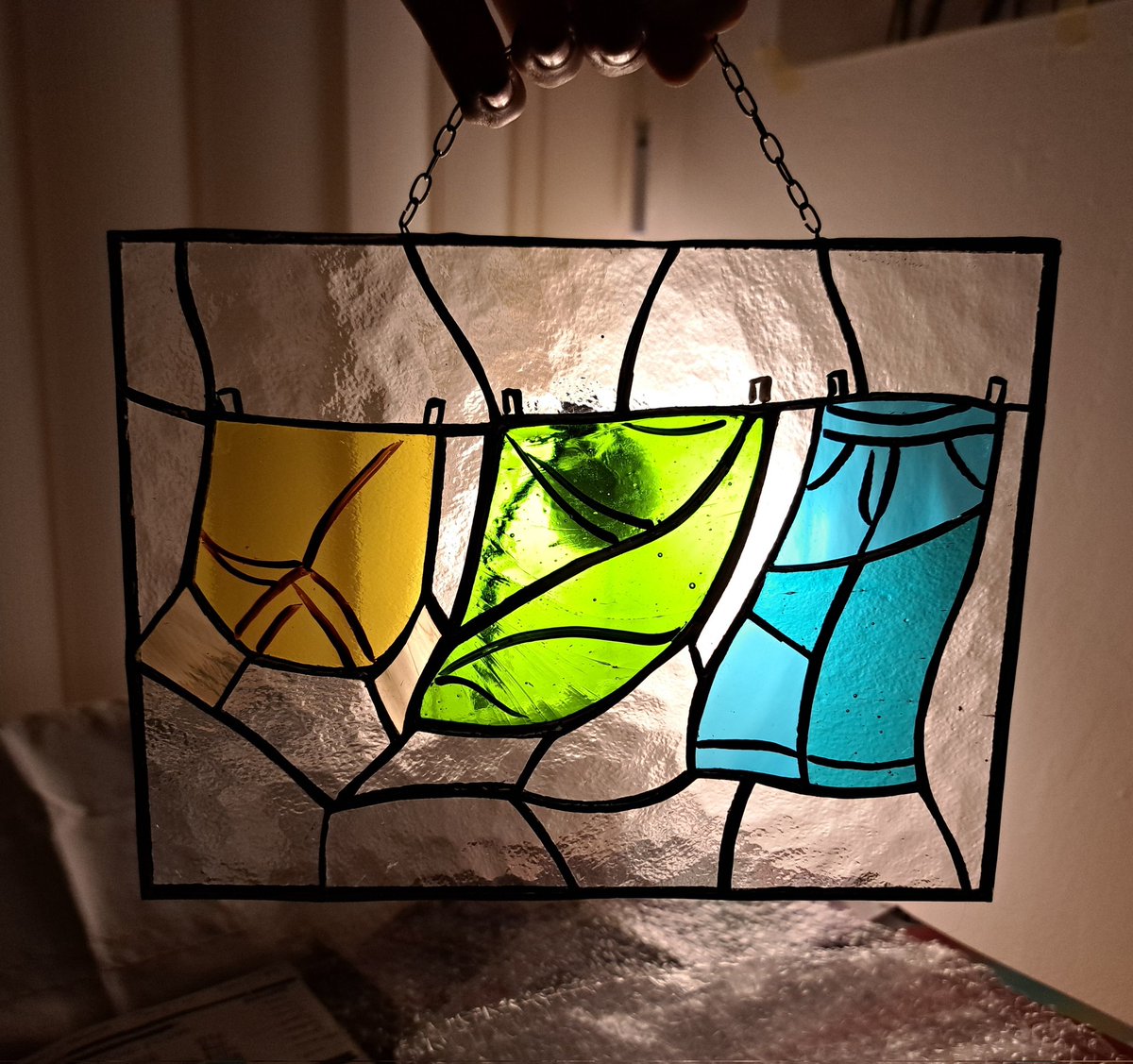CoyotePip's tweet photo. I couldn't be more happier with the results 🧺

#glasswork #glass #stainedglass #studio #atelier #art #artist #ArtistOnTwitter https://t.co/1W3fYt6i6l