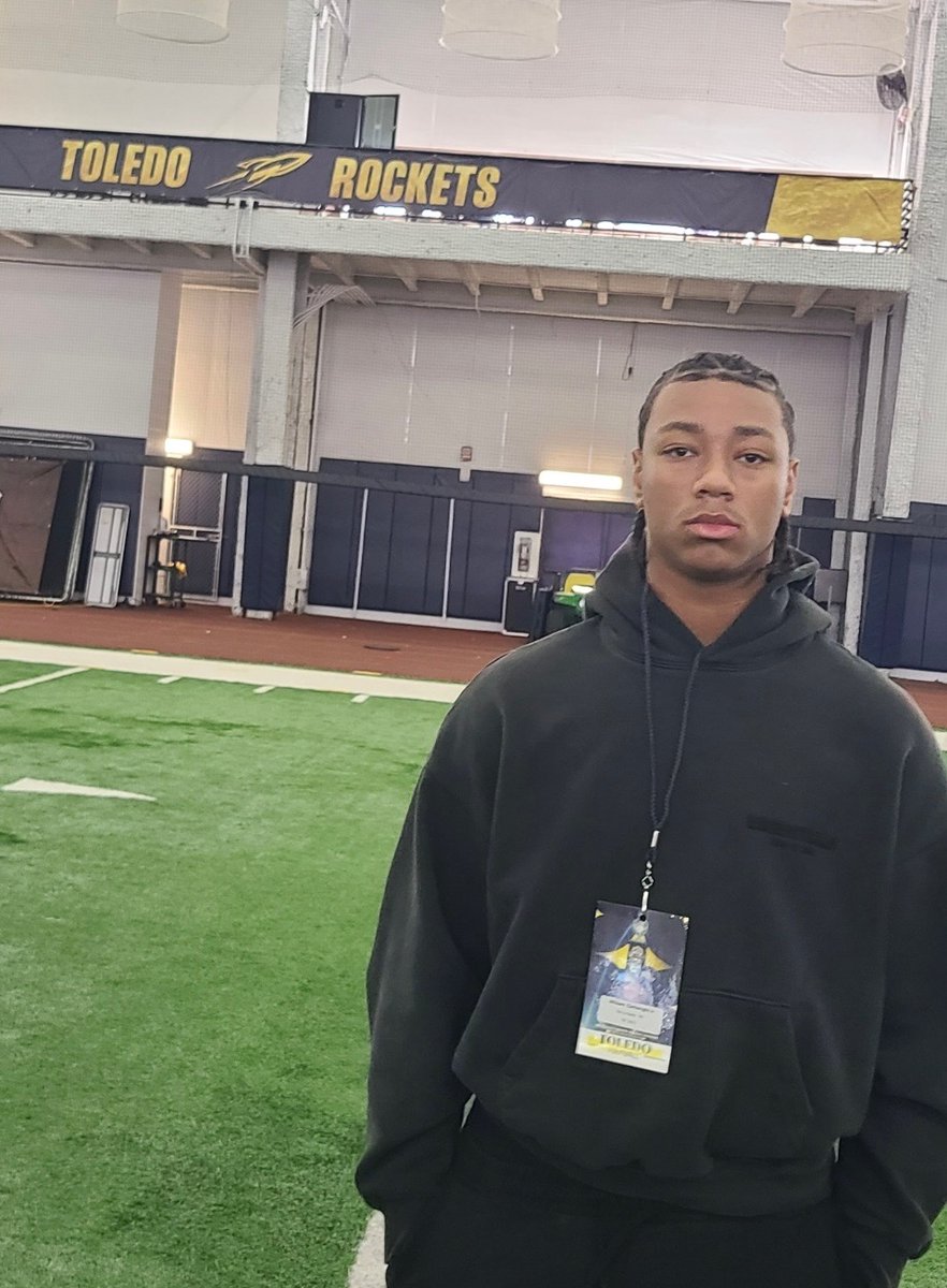 cartwright_jr27's tweet photo. Thank you @toledofb for inviting me to Junior Day, yesterday. It was a great experience touring your facilities. I look forward to continuing our conversation, @CoachOkam https://t.co/Z3RNl7ydc1