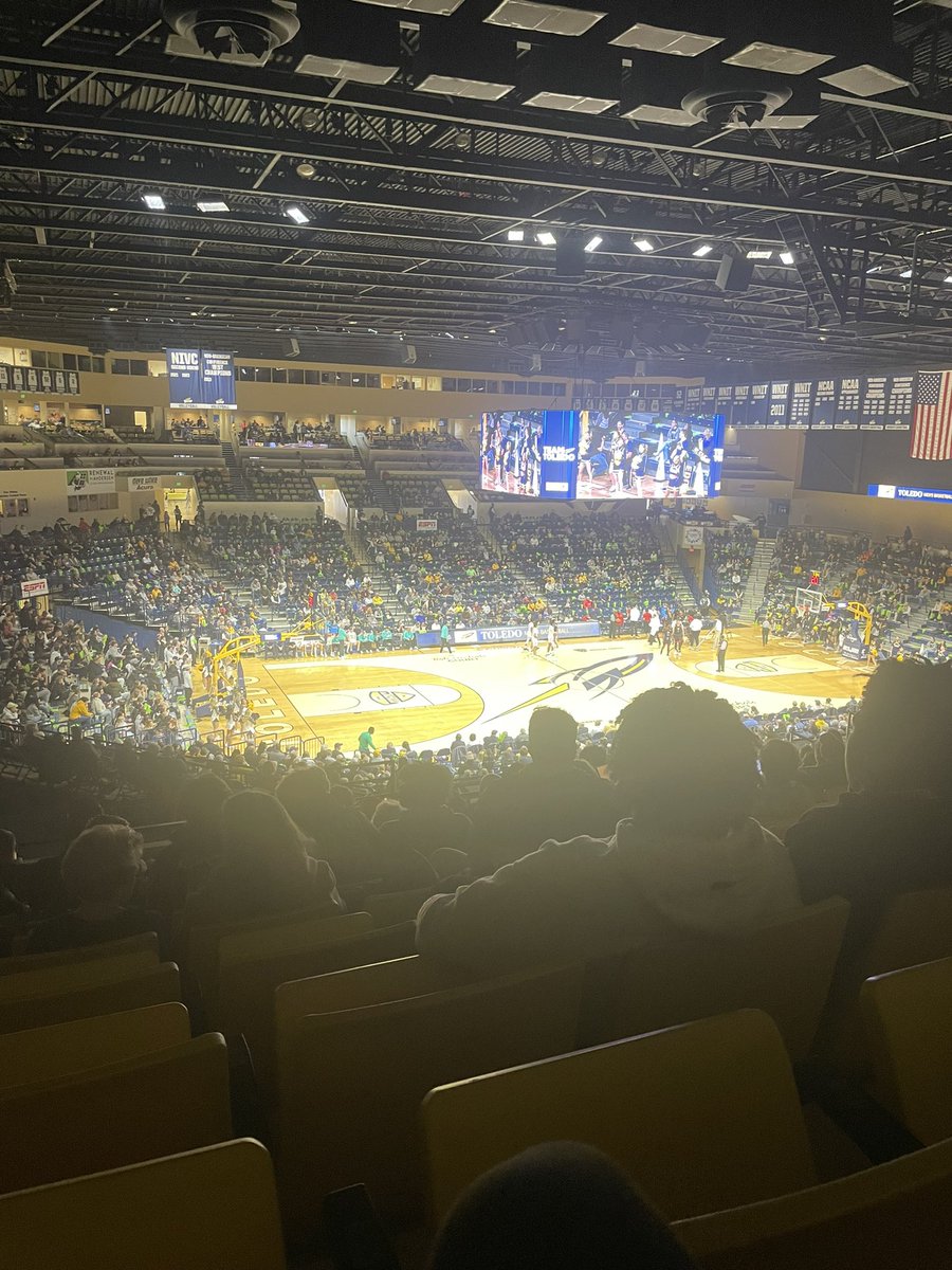 Thank you @toledofb for inviting me to Junior Day, yesterday. It was a great experience touring your facilities. I look forward to continuing our conversation, <a href="/CoachOkam/">Coach O</a>