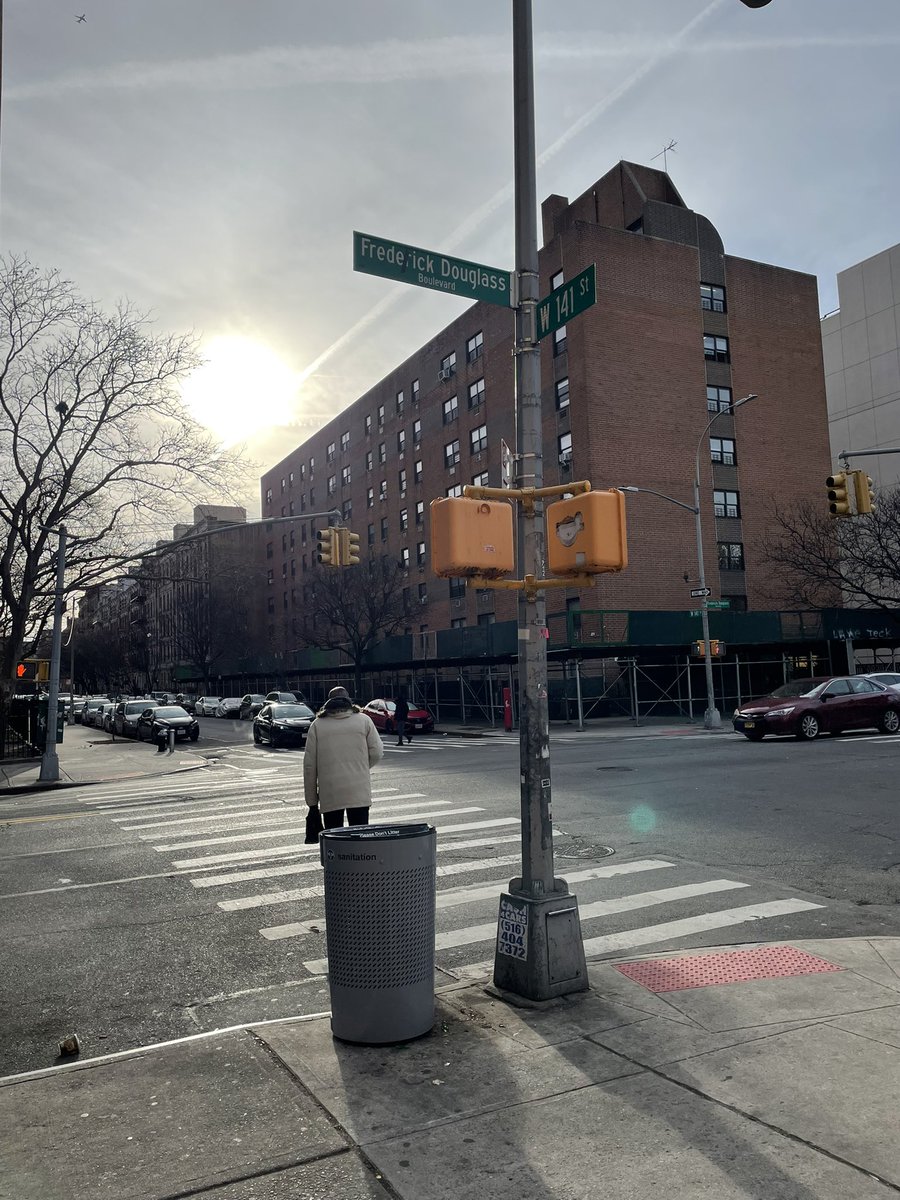 B6201B's tweet photo. HARLEM WYA!? #nycfreaks #harlemfreaks #BBC #links https://t.co/ReYegKhYe5