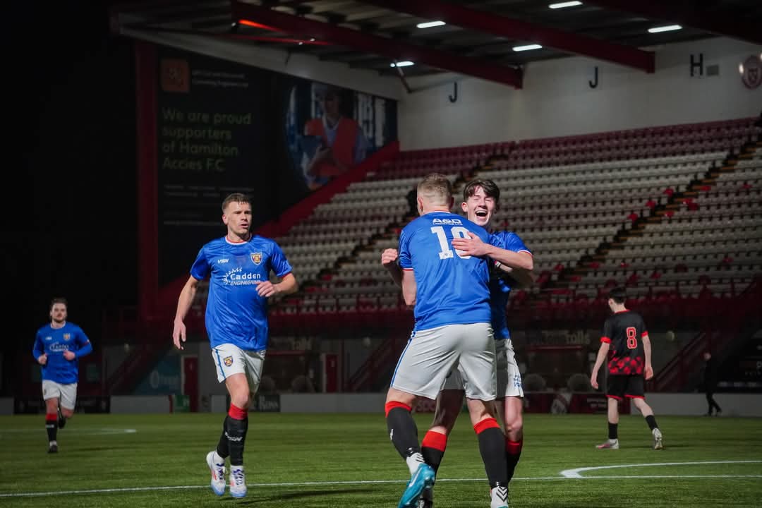 Irvine Meadow XI FC 🏴󠁧󠁢󠁳󠁣󠁴󠁿 tweet media