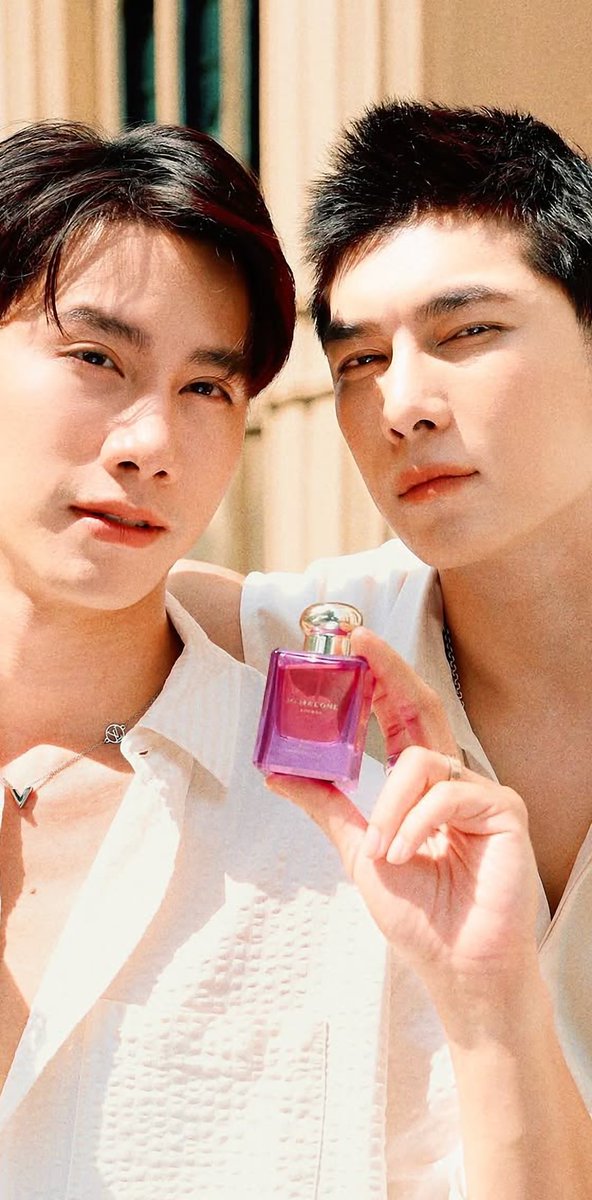 eaezaa's tweet image. หวานฉ่ำ sexy เร้าใจ และอบอุ่น หล่อx2 กรีดร้องแบบไม่อายใคร #JoMaLoneLondonTH
@MSuppasit @octotul 
#MewSuppasit #มิวศุภศิษฏ์
#Tul_Pakorn #ตุลย์ภากร 
#MewTul  #มิวตุลย์