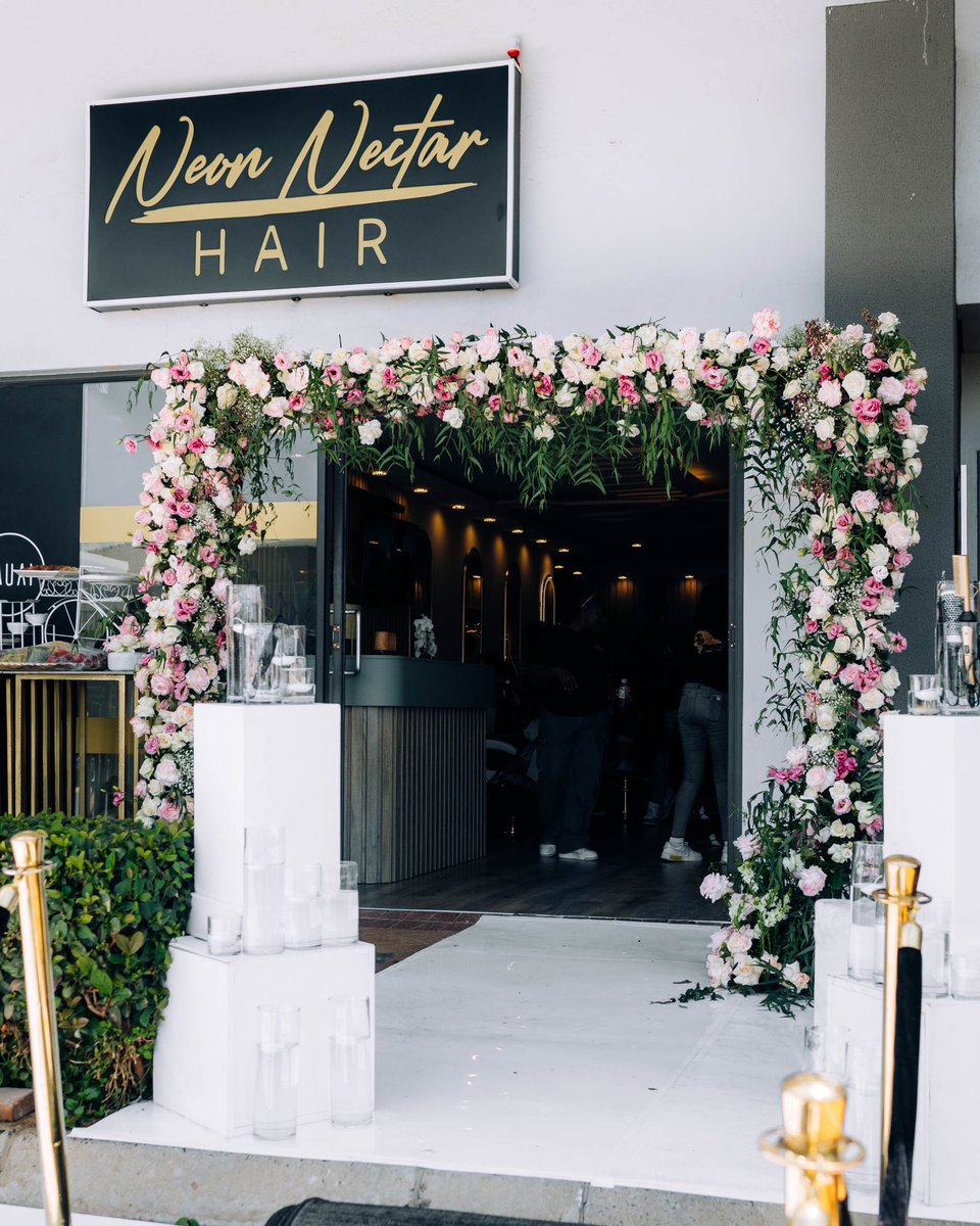 nonoevents's tweet photo. Neon Nectar Hair Launch Event
#NeonNectarHairLaunch #NeonNectarHair
#Celebration #CocktailSeating #White&amp;GoldTheme #Photobooth #Deco #Flowers #Baloons #NonoEvents https://t.co/NXAEt5Uc4y