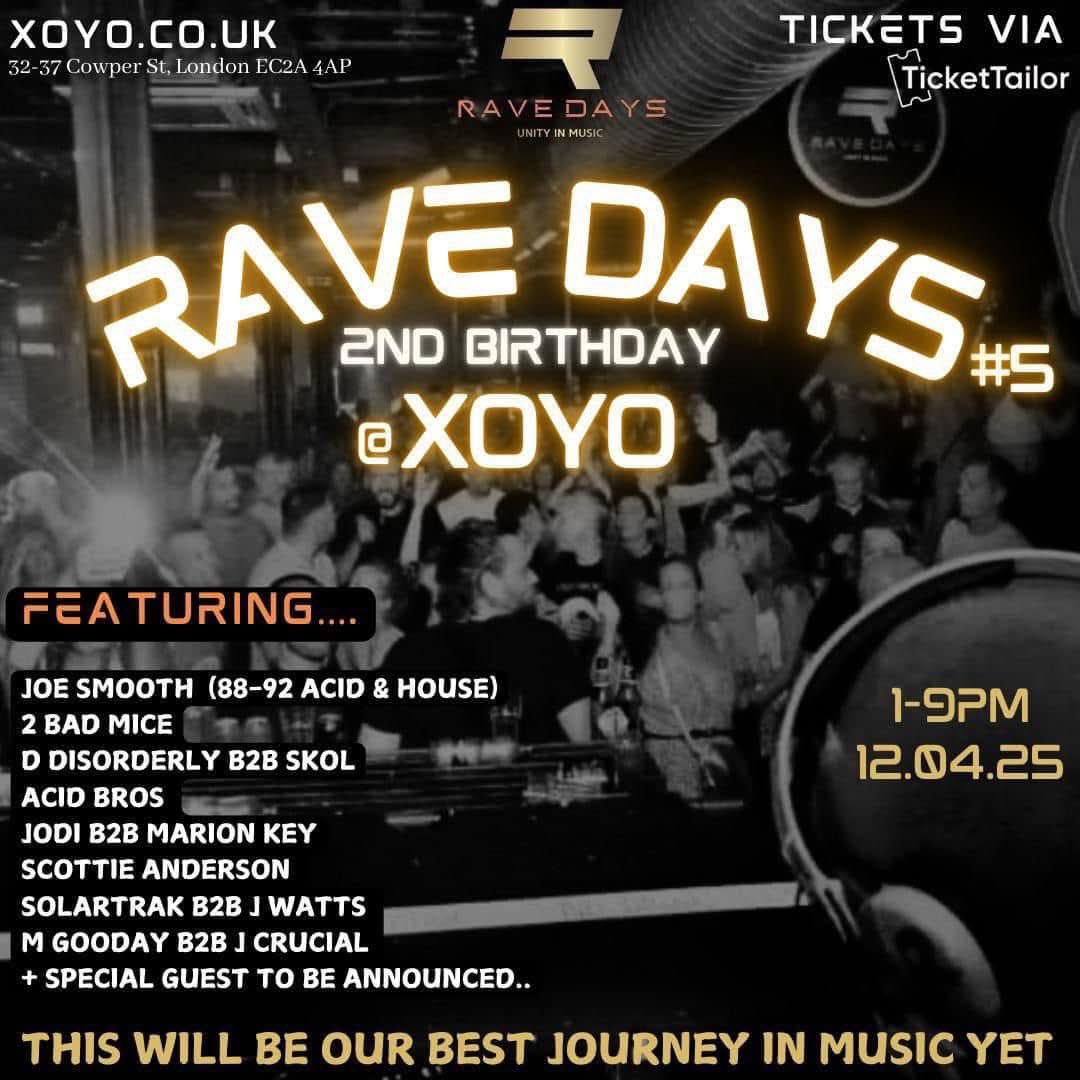 leeread81's tweet photo. @robbiewilliams fancy coming raving ???? https://t.co/D0M8zpYd3W