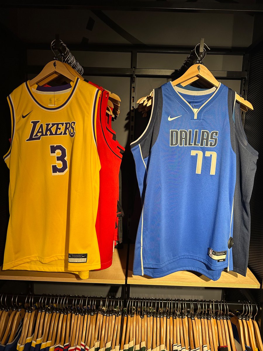 NBA Store London now. Not on sale yet 😉😂 They say in a week or so. <a href="/niewiadomski51/">Rafal Niewiadomski</a> <a href="/wooden13/">Maciek Wooden</a> <a href="/ZHighlights_/">Piotr Zarychta</a> <a href="/keepthebeat88/">keepthebeat</a> <a href="/Zielony666/">Maciej Zielinski 🇮🇹</a>