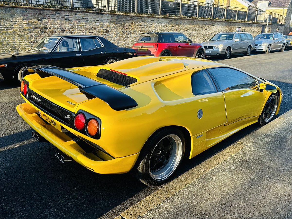 GPOnyx's tweet image. Run down to the #southsidehustle..chilly but the usual eclectic mix of cars..very busy and a few parking tickets given out🤣good to catch up with @LUDENClassics