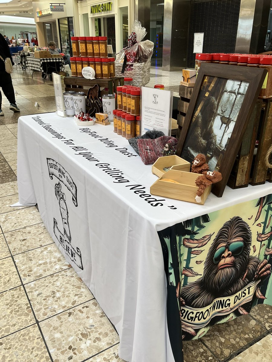 DustComo's tweet image. Take advantage of your free time today and join us at Columbia Mall from 10-3 for the Winter 25' Curated. Crafted. Created. Market, highlighting the work of local vendors.