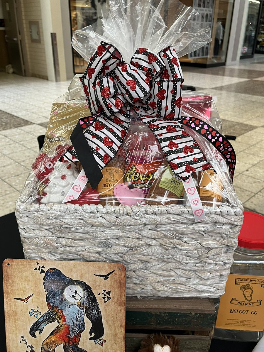 Take advantage of your free time today and join us at Columbia Mall from 10-3 for the Winter 25' Curated. Crafted. Created. Market, highlighting the work of local vendors.