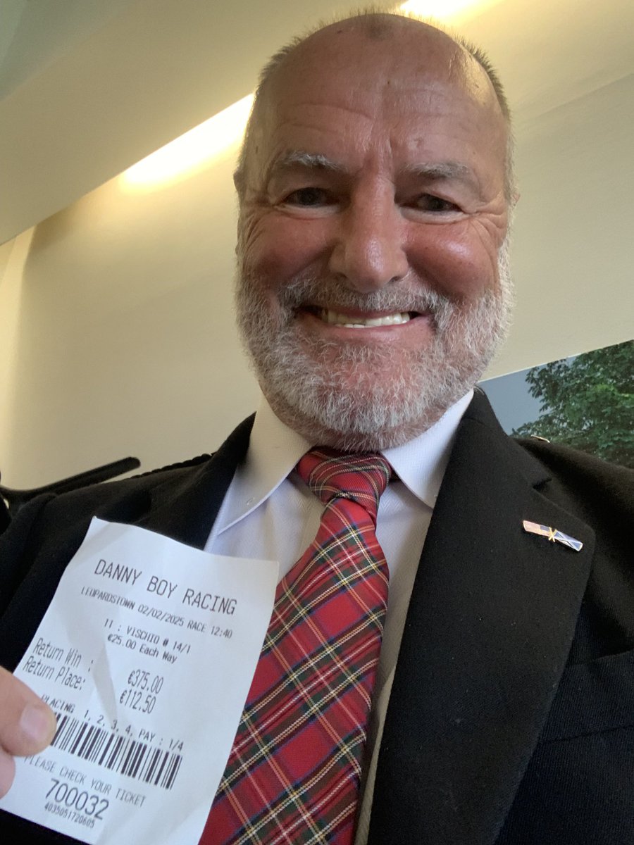 Oh Danny Boy ! Danny Mullins having a great day so far at the Dublin Racing Festival with winning rides on Vischio and Solness <a href="/LeopardstownRC/">Leopardstown RC</a> 🇮🇪 🍀