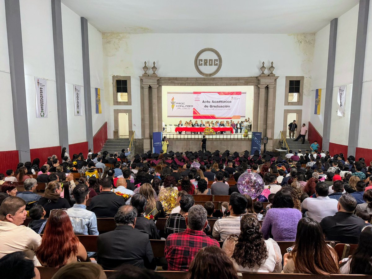 MtroFerLozano's tweet photo. Agradecidos con todo el apoyo y respaldo de las organizaciones sindicales, las empresas aliadas de origen de cada trabajador, y por su puesto, del Extraordinario Equipo de Docentes al servicio de esta acción educativa y social https://t.co/qhWIuDJh4k