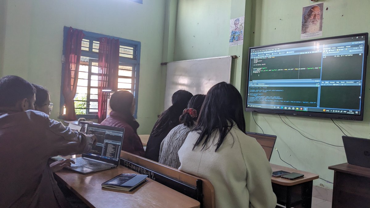 Lab_CGIFT's tweet image. Coding with R-packages!