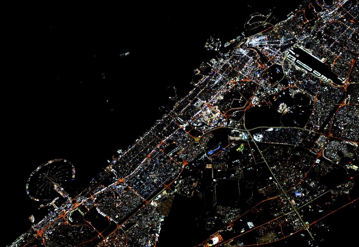 Dubai ✨🇦🇪 from the Space 

By <a href="/astro_Pettit/">Don Pettit</a>