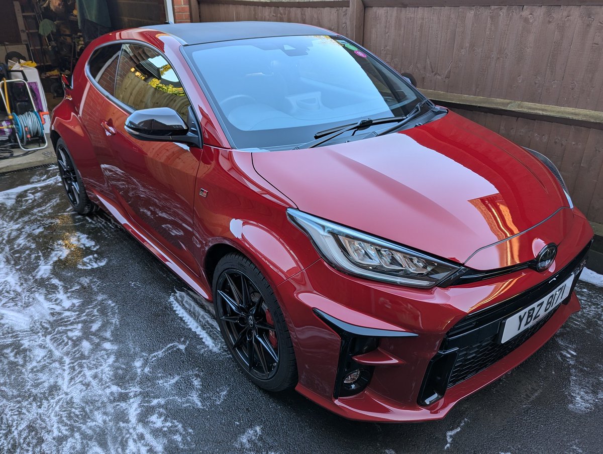 peter8171's tweet photo. Busy day! Two cars washed as the forecast thinks it won't rain for 2 days.... Both needed it, the Fiesta particularly! Has to be a #snowfoam picture or they weren't cleaned, eh, @cleanforthewknd , @jksphoto1 ? https://t.co/T56yGyBEib
