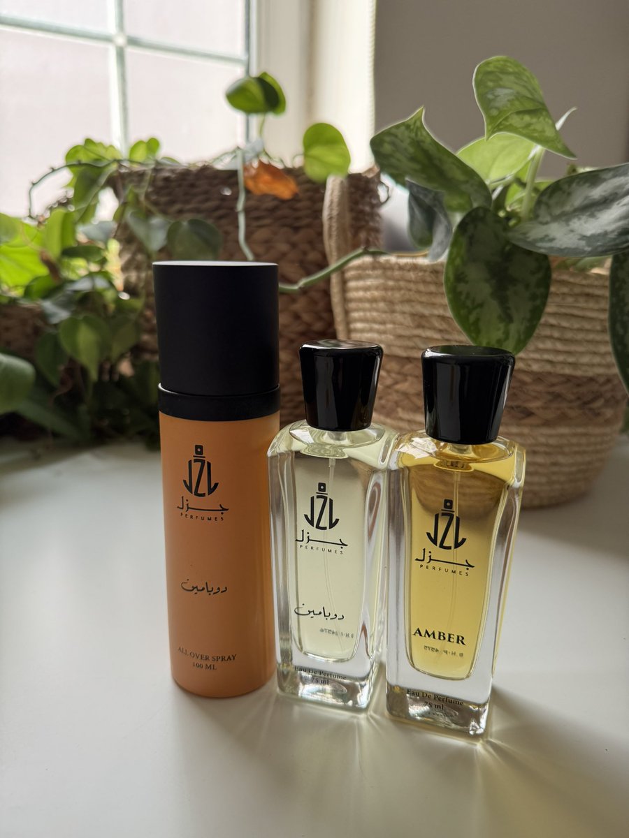 qwertyui03's tweet photo. #رابطة_عشاق_العطور 
@jzl_perfumes 
🔺اذا طريت اسم جزل ذهني يروح مباشرة لعطرهم العنبر وهو سيجنتشر البراند وبالصورة يظهر عندي الاصدار القديم الاسود

والان تغير شكل عبواتهم واصبح الشفاف ولكن بنفس الجودة ونفس الجمال ونفس القوة

🔺اذا تحب العنبر لازم تاخذه شي يفوق الوصف تعرفت على عطورهم بأحد المعارض قبل كم سنة والى الان وانا اشتري منهم

🔺عطر العنبر مميز بالاداء القوي جدآ مع جودة المكونات ويستخدمون مكونات طبيعية بعطورهم ويضم العنبر مع اللابدانوم والبنفسج والبنزوين والجاوي وبشكل متناغم تشمه تشتريه دايركت 😍👌
ثباته اكثر من 24 ساعة وفوحانه اربع ساعات كأقل تقدير وبشكل مريح غير مزعج

🟣 عطر دوبامين ؛
عطر من لاعطر له‼️ يعجب غالبية الاذواق بسحره وجماله ،،،
عطر حمضي زهري فاكهي استوائي يعطيك رائحة نظافة وانتعاش ويشبه رائحة معطرات الفنادق الفخمة 😍👋

🔺عطر يومي مناسب لجميع الفصول واداءه جدا ممتاز كعطر صيفي

🟣 موجود منه سبراي للجسم
روووعة ويعطيك كمية انتعاش مع كل رشة

 مقدمة العطر / البرغموت - الخوخ 
قلب العطر / الياسمين - زهرة البرتقال - زهرة الفاوانيا
قاعدة العطر / المسك - الاخشاب

🟢 سعر العطور 195  ريال
🟢 سعر سبراي الجسم 130 ريال
👈 عندهم خصم 35% الان استغلوه

https://t.co/sUq6PgMFhu