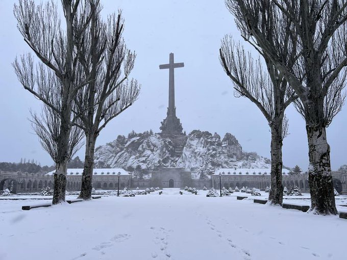 Raclo20's tweet image. El Valle No se toca, #rojos de 💩. 

Lo odiáis porque simboliza la victoria del BIEN frente al mal.