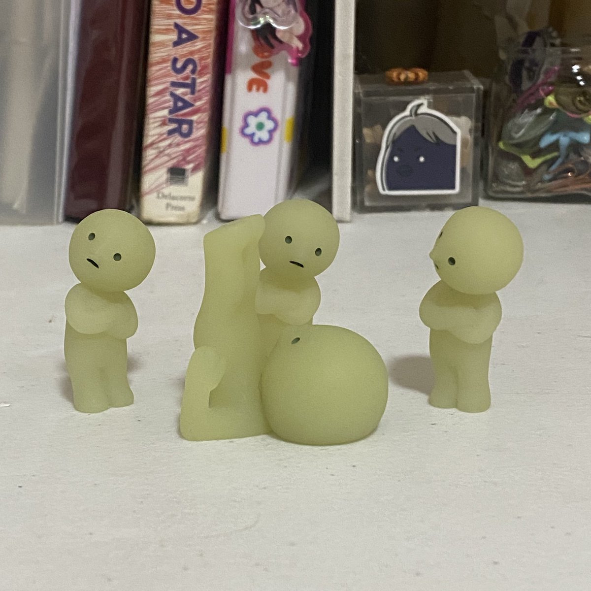 sunapomu's tweet photo. wts lfb • smiski set group think &amp; shoulder stand

 • 1000 set, nego if payo
 • shipping during weekends only ! 
 • with bnf
 • dm for condi ^^
 
dm or reply to claim ! 

https://t.co/bafWeFqJQ6

. smiski group think shoulder stand work yoga series ph https://t.co/kbJAYMGyWe