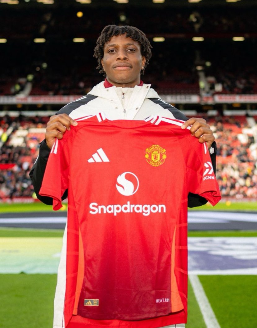 Patrick_Dorg's tweet photo. Hey Old Trafford 👋 am here for the new chapter https://t.co/vAvaotEiAb