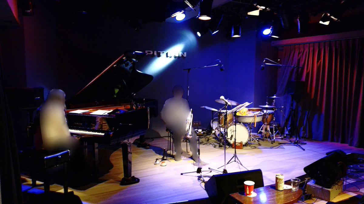 itani_perc_ds's tweet photo. 今日はこのようなセッティングでした
This was the setup today.
#ライブ #concert
#パーカッション #percussion
#ドラム #drums
#豆 #beans
#カシシ #caxixi
#タライ #tarai
#ジャンベ #djembe
#カヤンバ #kayamba
#摺鉦 #surigane
#紙 #paper
#頬 #cheek
#声 #voice
#鬼面 #DevilMask https://t.co/scbqTZ96Be