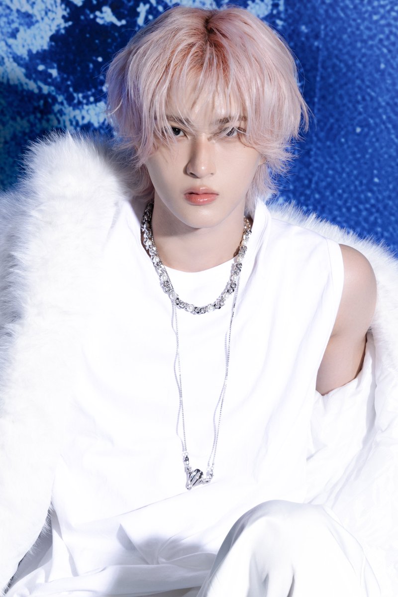 XODIAC 3RD SINGLE ALBUM - [𝐆𝐋𝐎𝐖𝐘 𝐃𝐀𝐘]

CONCEPT PHOTO A

#LEO #리오

PRE-RELEASE 
✧2025.02.14 12PM (KST)

TITLE "TIME 2 SHINE" 
✧2025.02.18 6PM (KST)

#XODIAC #소디엑 
#GLOWY_DAY #XODIAC_GLOWYDAY
#TIME2SHINE #XODIAC_TIME2SHINE