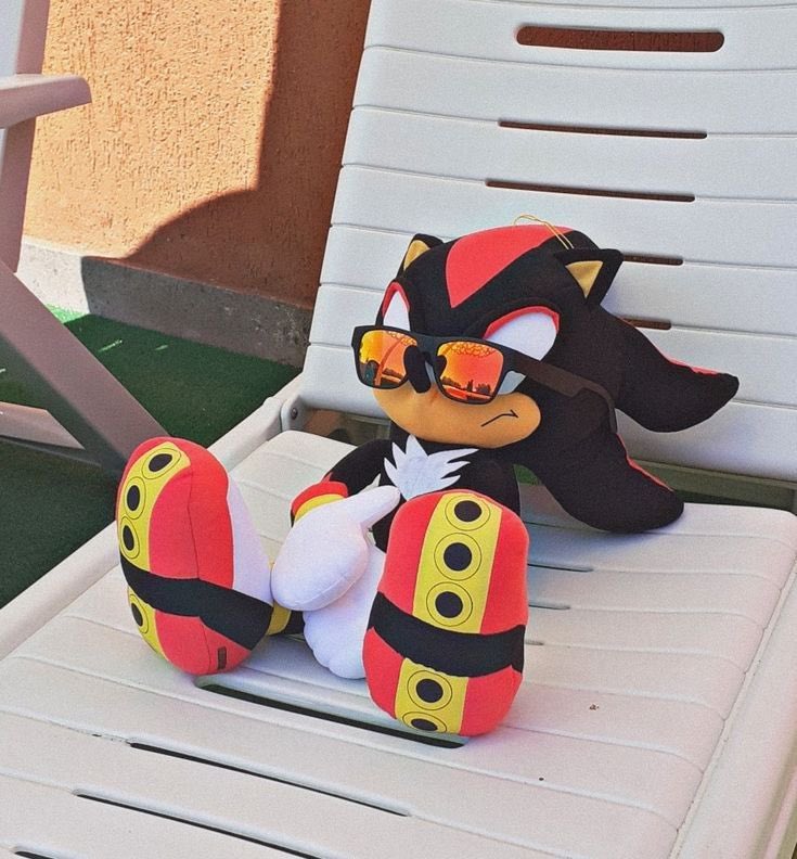 this how i be when i tell someone im busy rn (im not)